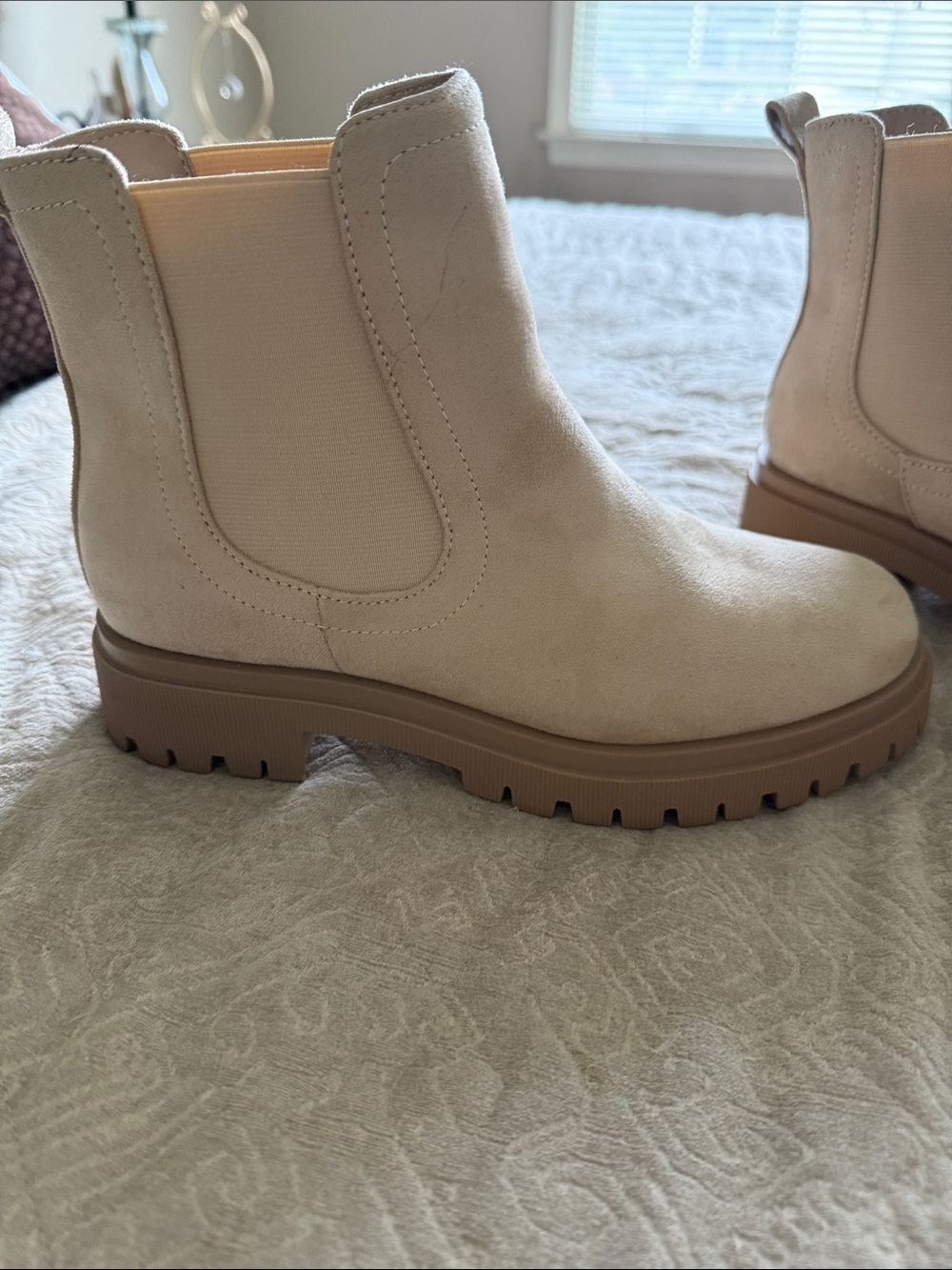 Old Navy Cream Chelsea Lug-Soled Ankle Boots